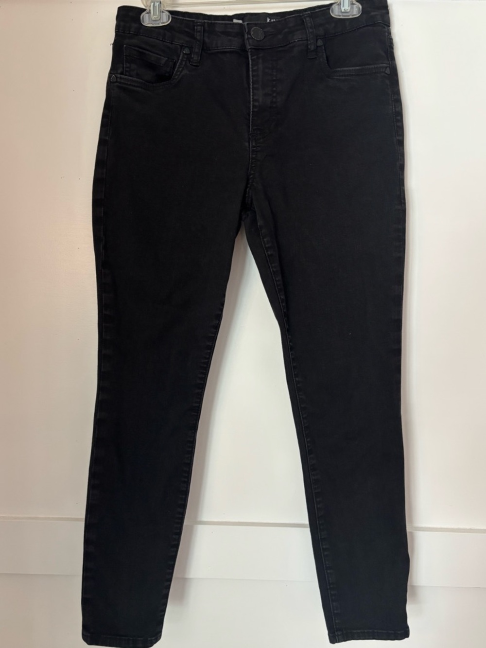 Kut from the Kloth Donna High Rise Black Skinny Jeans size 8 in great condition
